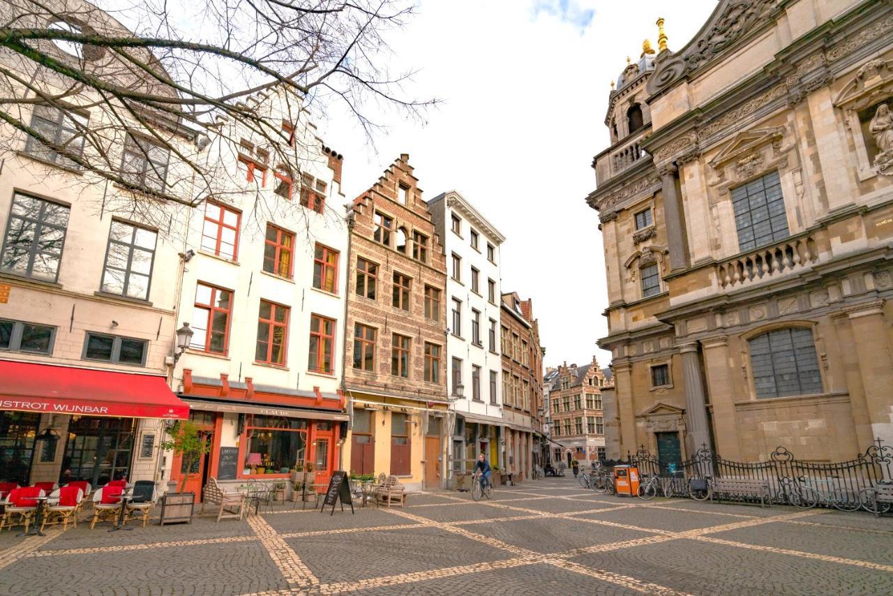 The Hendrik Square Residence Antwerp Exterior photo