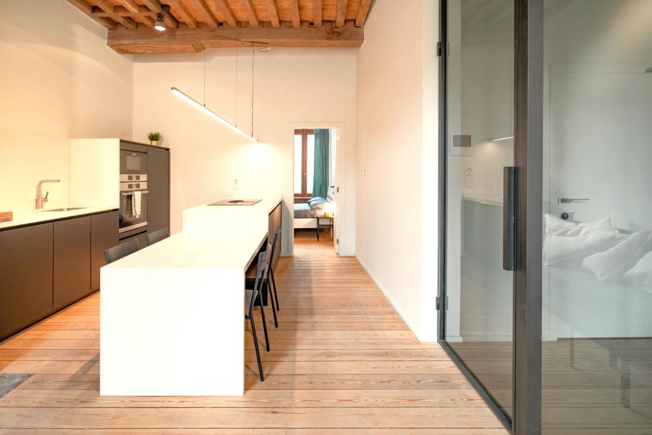 The Hendrik Square Residence Antwerp Exterior photo